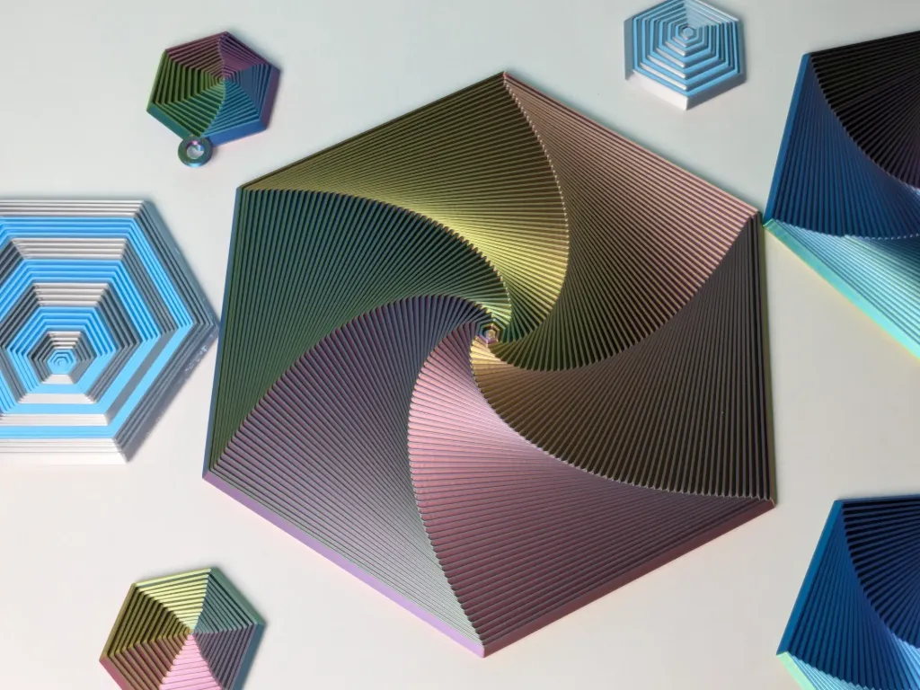 Hexagon Twist Fidget (Large, Red)